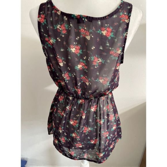 Forever 21 floral blouse sleeveless size medium - Picture 3 of 7